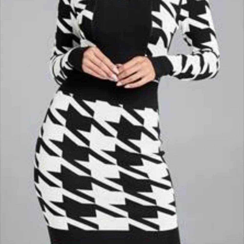 Chic Black and White Houndstooth Dress